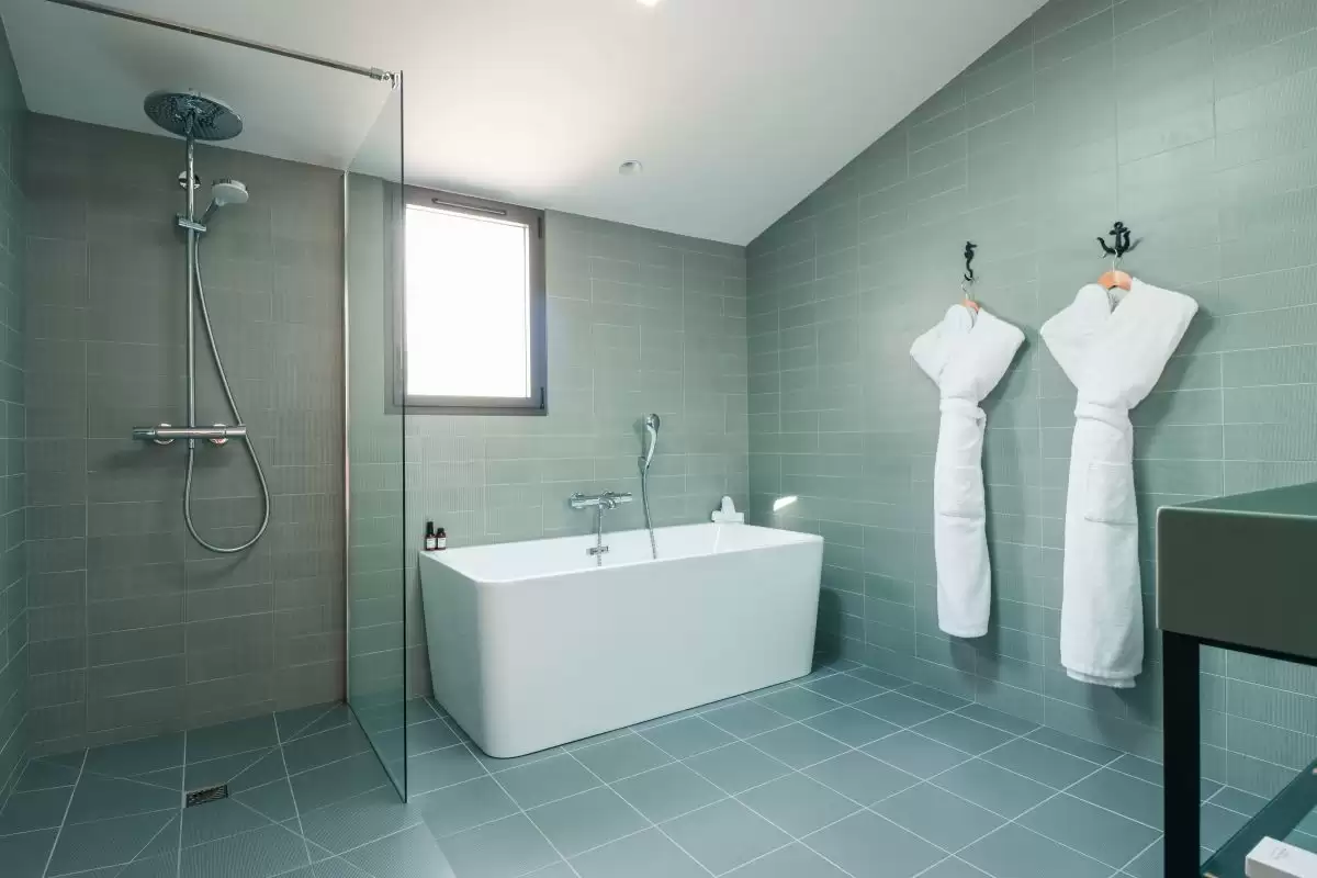 Les Hautes Mers - Salle de bain "Suite terrasse 2 chambres"